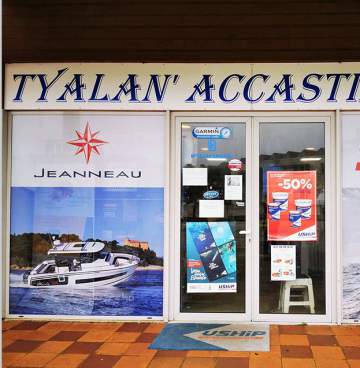 Entretien de bateaux, accastillage et vente de bateaux neufs et d'occasion au Verdon-sur-Mer